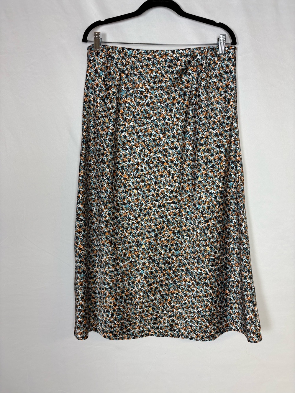LOFT Floral Maxi Skirt in Cream and Black - Picture 5 of 7